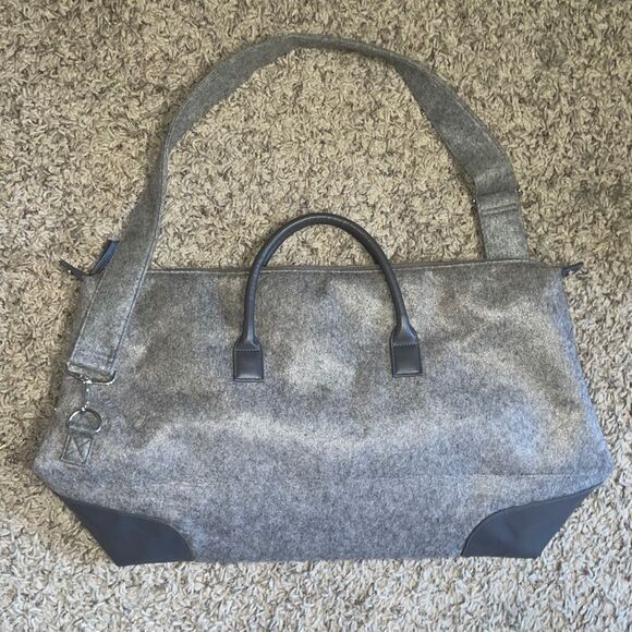 DSW Weekender Travel Tote Bag - Grey - Picture 2 of 13